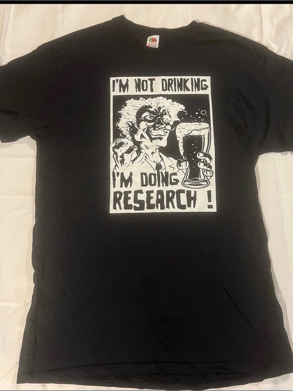 “I’m Not Drinking I’m Doing Research” Men’s Sz: Medium T-Shirt